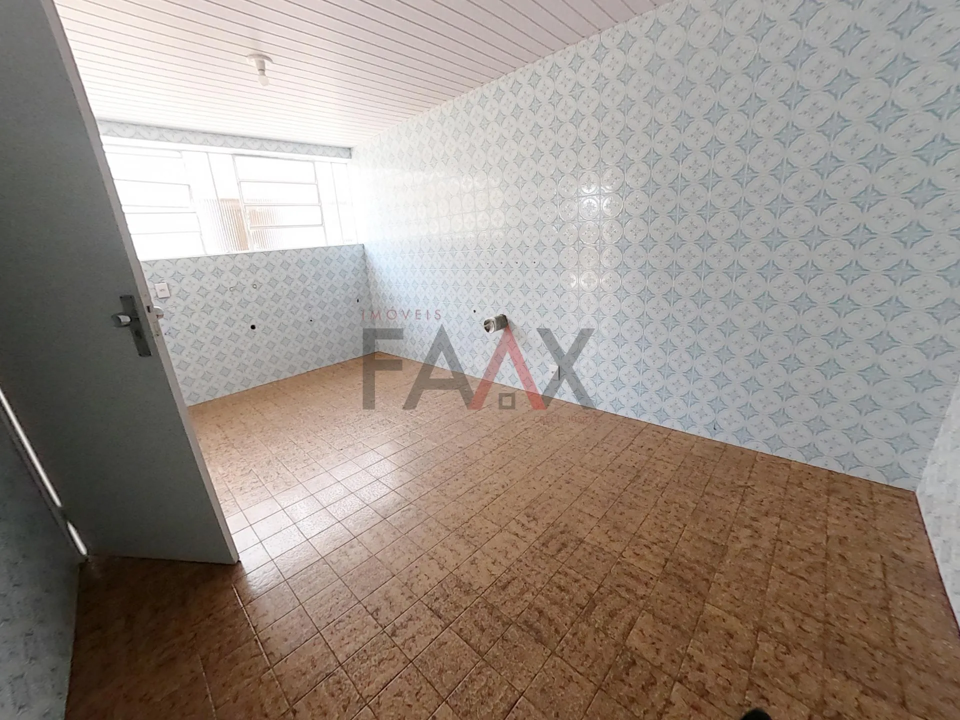 Imagem Casa a venda proximo a praça da ucrania no trianon em Guarapuava - PR