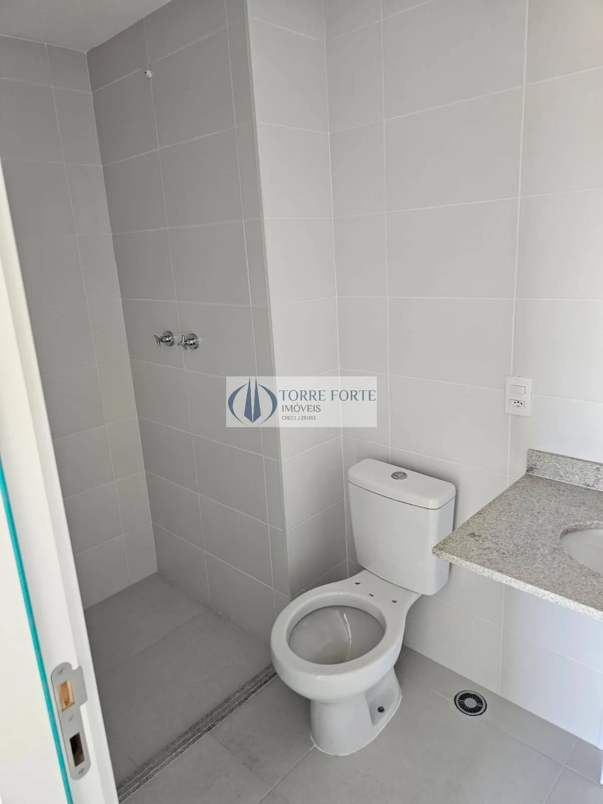 Imagem Apartamento novo com 2 dormitorios 1 suite , varanda , 1 vaga no Tatuape .
