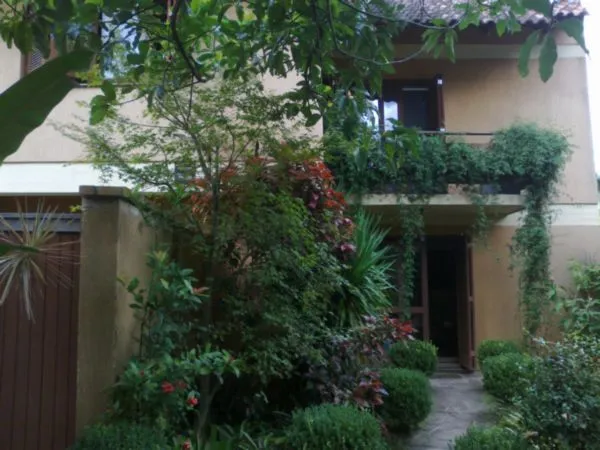 Imagem Casa para Venda - 350m², 3 dormitórios, sendo 1 suites, 6 vagas - Tristeza