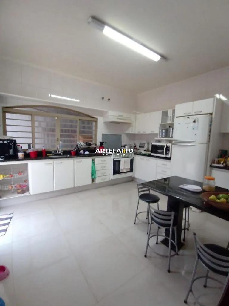 Imagem Sobrado à venda em Franca, Jardim Flórida, com 3 quartos, 380m2