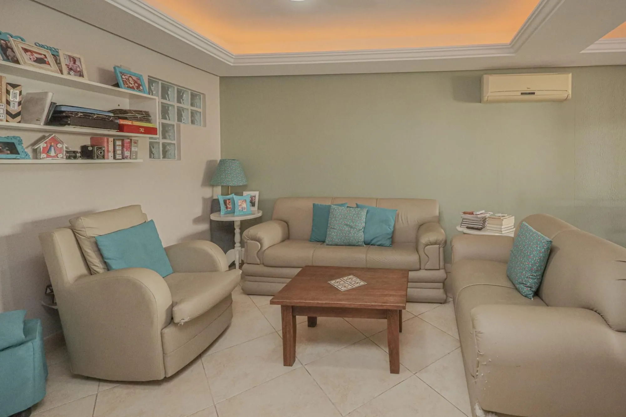 Imagem Residência de luxo ! Impecável.. 04 dormitórios , piscina / estuda dação