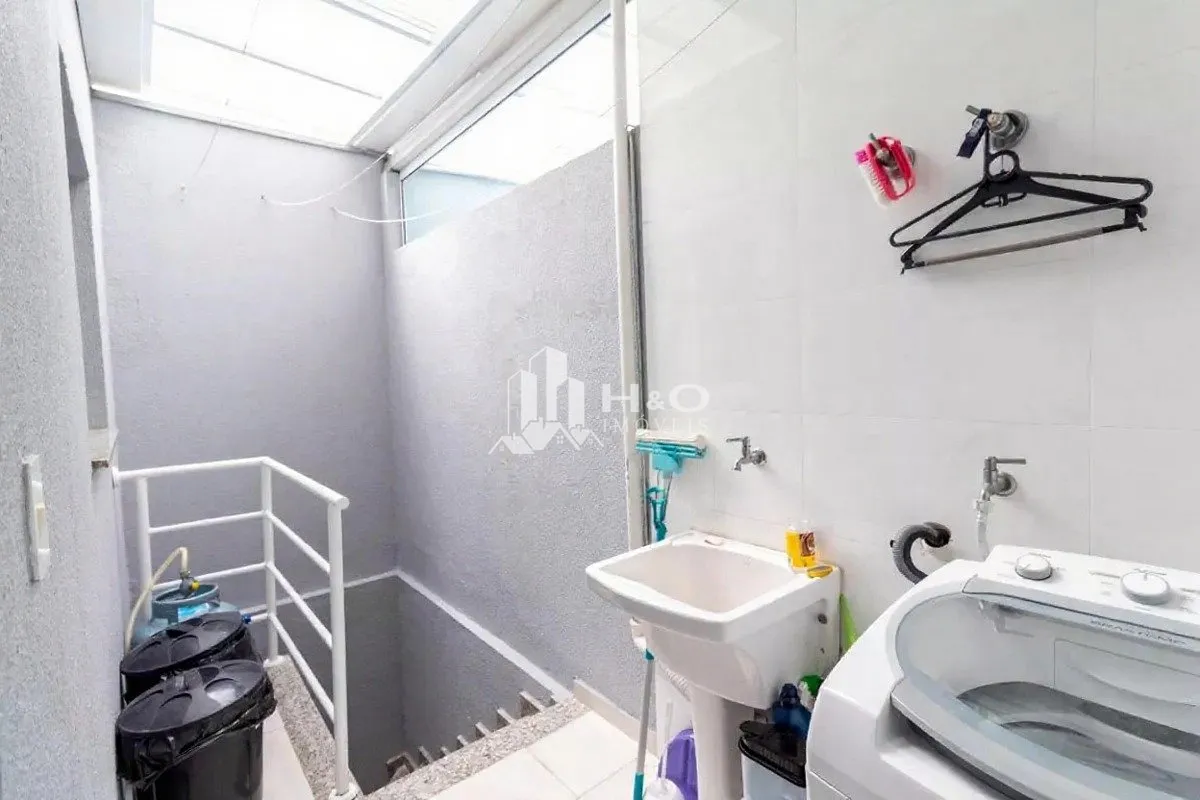 Imagem Sobrado em condomínio à venda na Vila Granada - 150 m² | 3 dormitórios | 1 suíte | 3 vagas