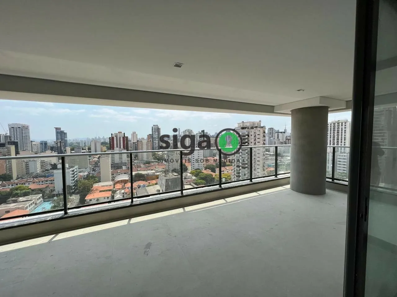 Imagem Apartamento a venda com 230m², 4 suites, 3 vagas, no contrapiso em Pinheiros