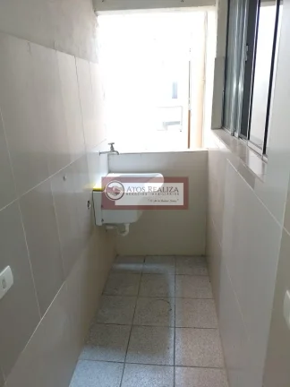 Imagem Oportunidade de locação no Guarapiranga. Alugo imóvel compacto de 1 dormitório, sala, cozinha, banheiro e Área de serviço, R$ 1.000