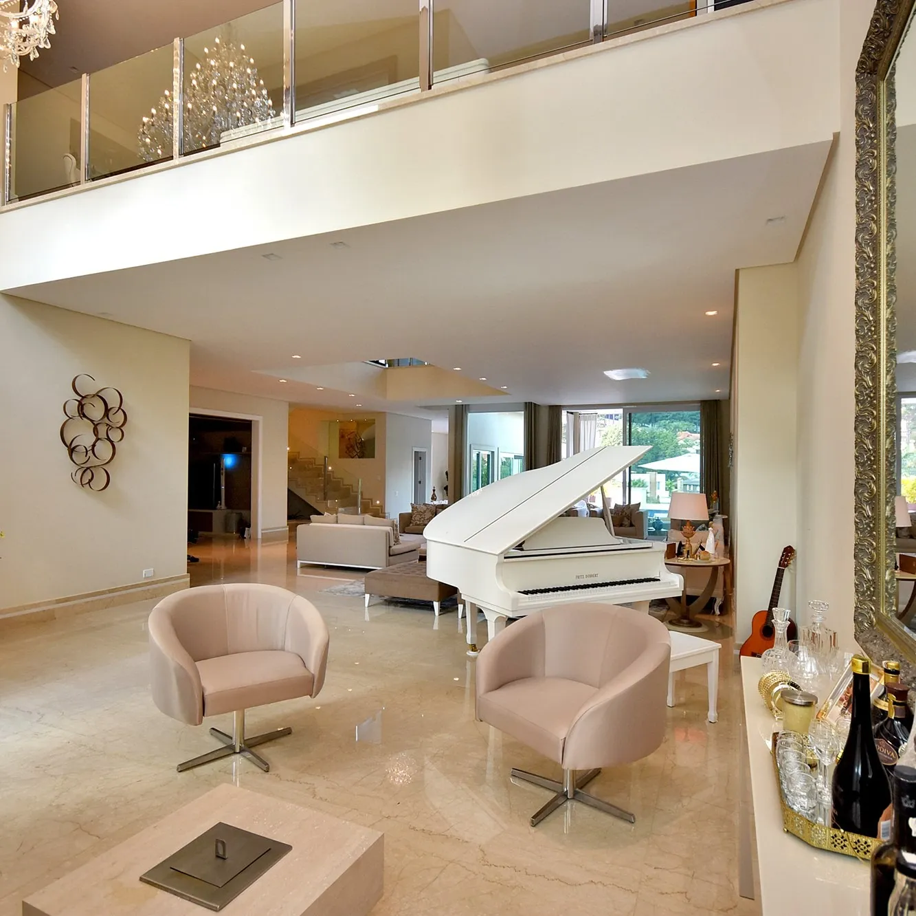 Imagem CASA RESIDENCIAL em SANTANA DE PARNAÍBA - SP, ALPHAVILLE