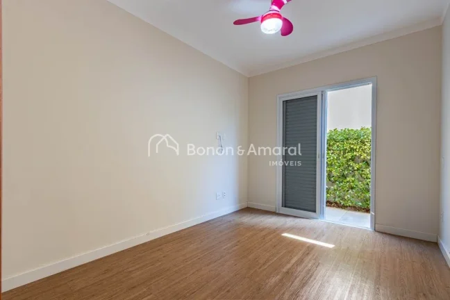 Imagem Casa à venda em um terreno de 360 m² com 250 m² de área construída, projetada para oferecer con...