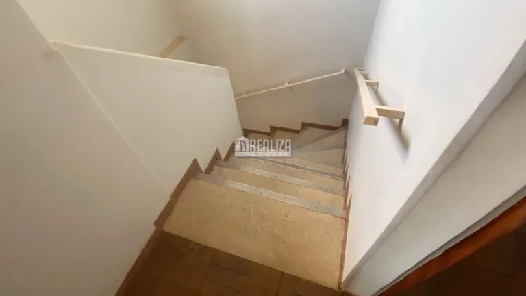 Imagem Casa à venda no bairro São Sebastião, em Uberaba - 4 dormitórios e 3 banheiros