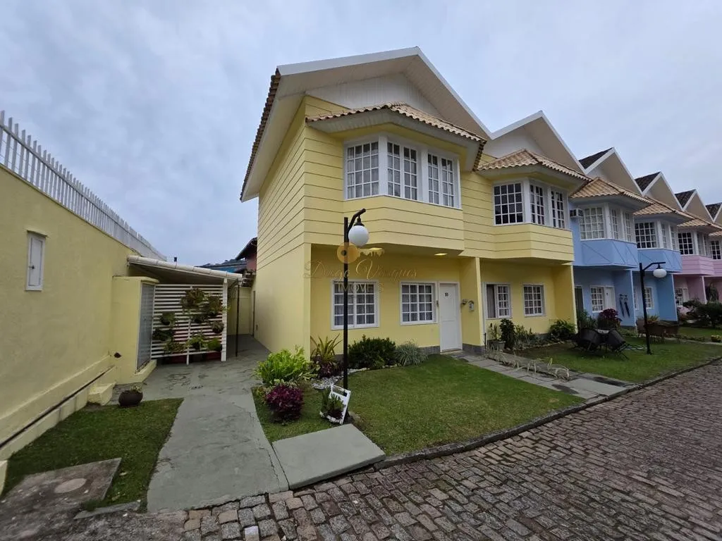 Foto do imóvel Casa em Condomínio para Venda em Teresópolis / RJ em Rua Tenente Luiz Meirelles