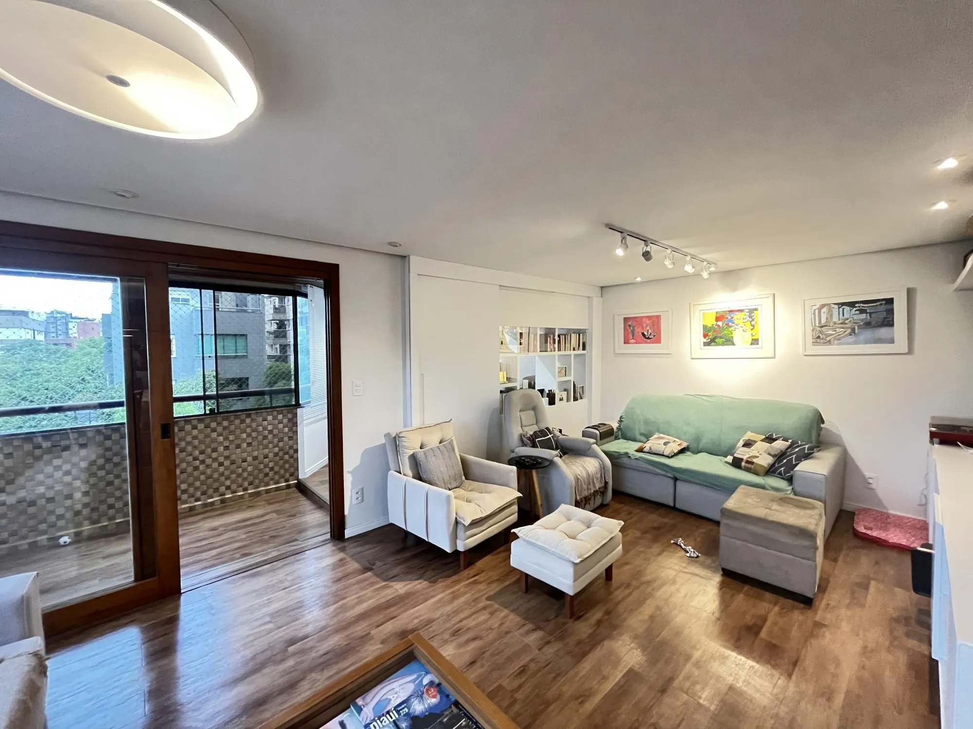 Imagem Apartamento de 3 quartos, 2 suítes, 1 americana e 2 vagas no bairro Farroupilha