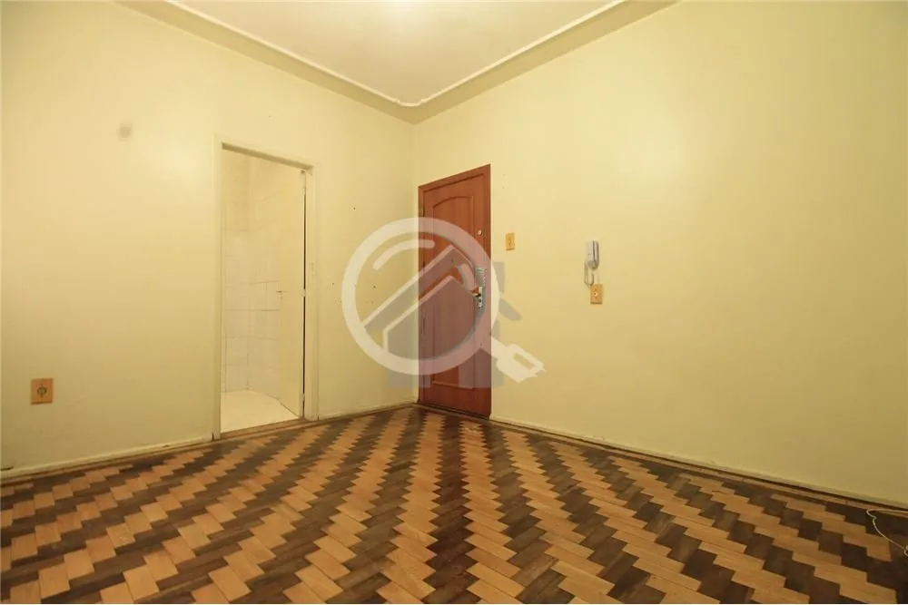 Imagem Amplo apartamento de 1 dormitório com closet, banheiro com ventilação natural, amplo arejado, pá...