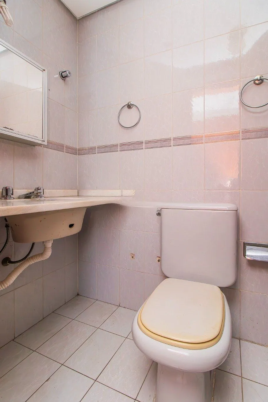 Imagem Apartamento de 2 dormitórios e 94m² à venda em Petrópolis, Porto Alegre.