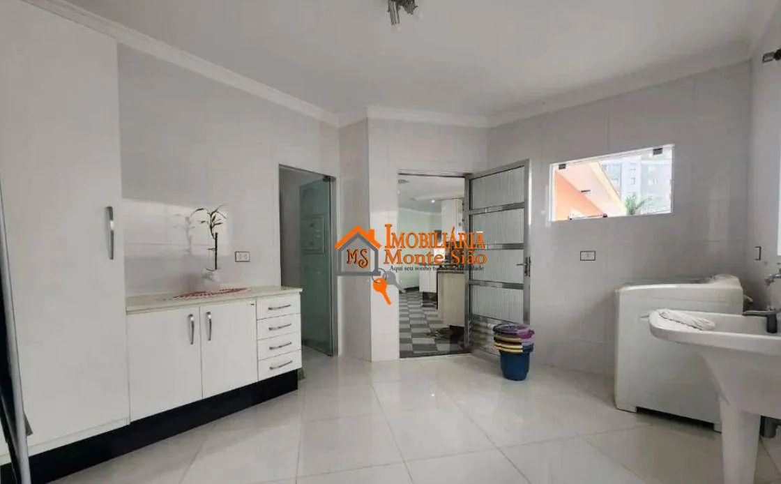 Imagem Casa com 3 dormitórios à venda, 350 m² por R$ 1.550.000 - Vila Bremen - Guarulhos/SP