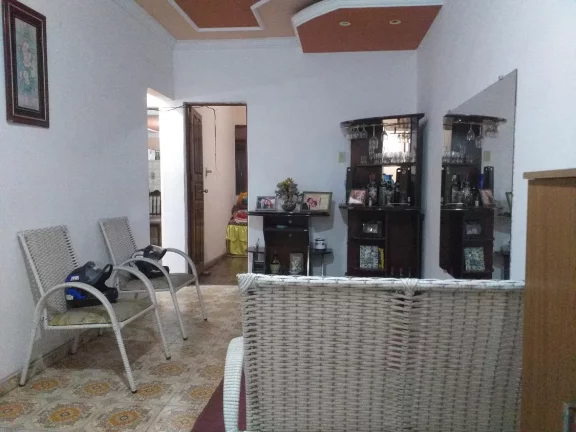 Imagem CASA DE QUATRO QUARTOS NO CARIRU