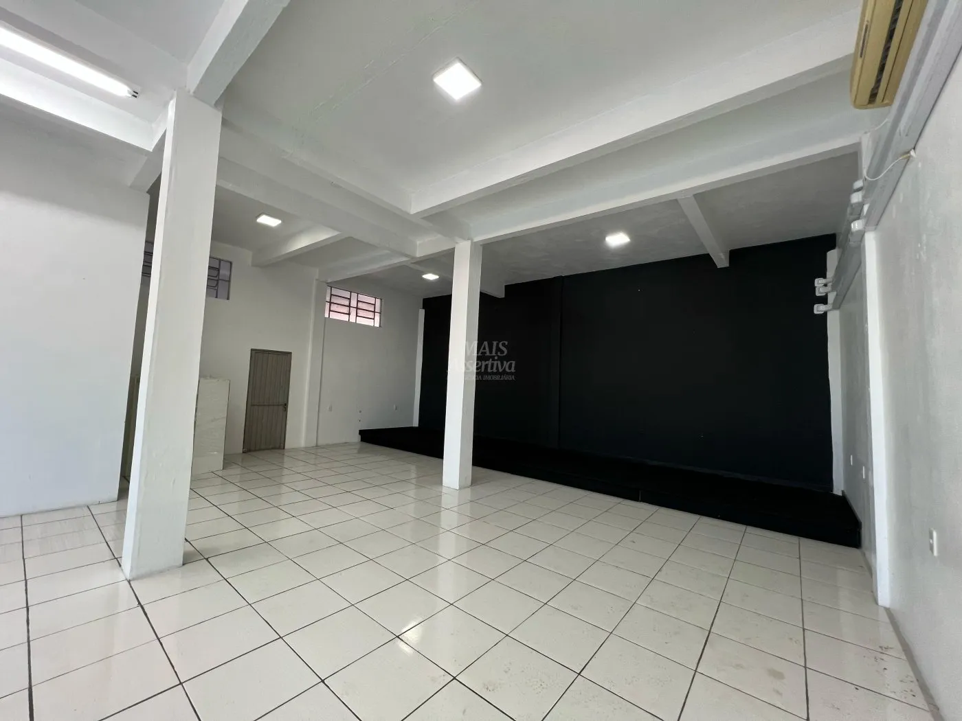 Imagem Excelente Sala Comercial para Locação na Rua Ícaro - Canudos, Novo Hamburgo/RS