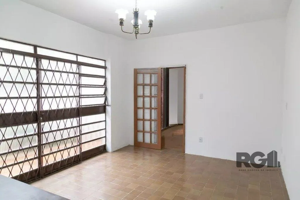 Imagem Casa para Venda - 150m², 3 dormitórios, 2 vagas - Teresópolis