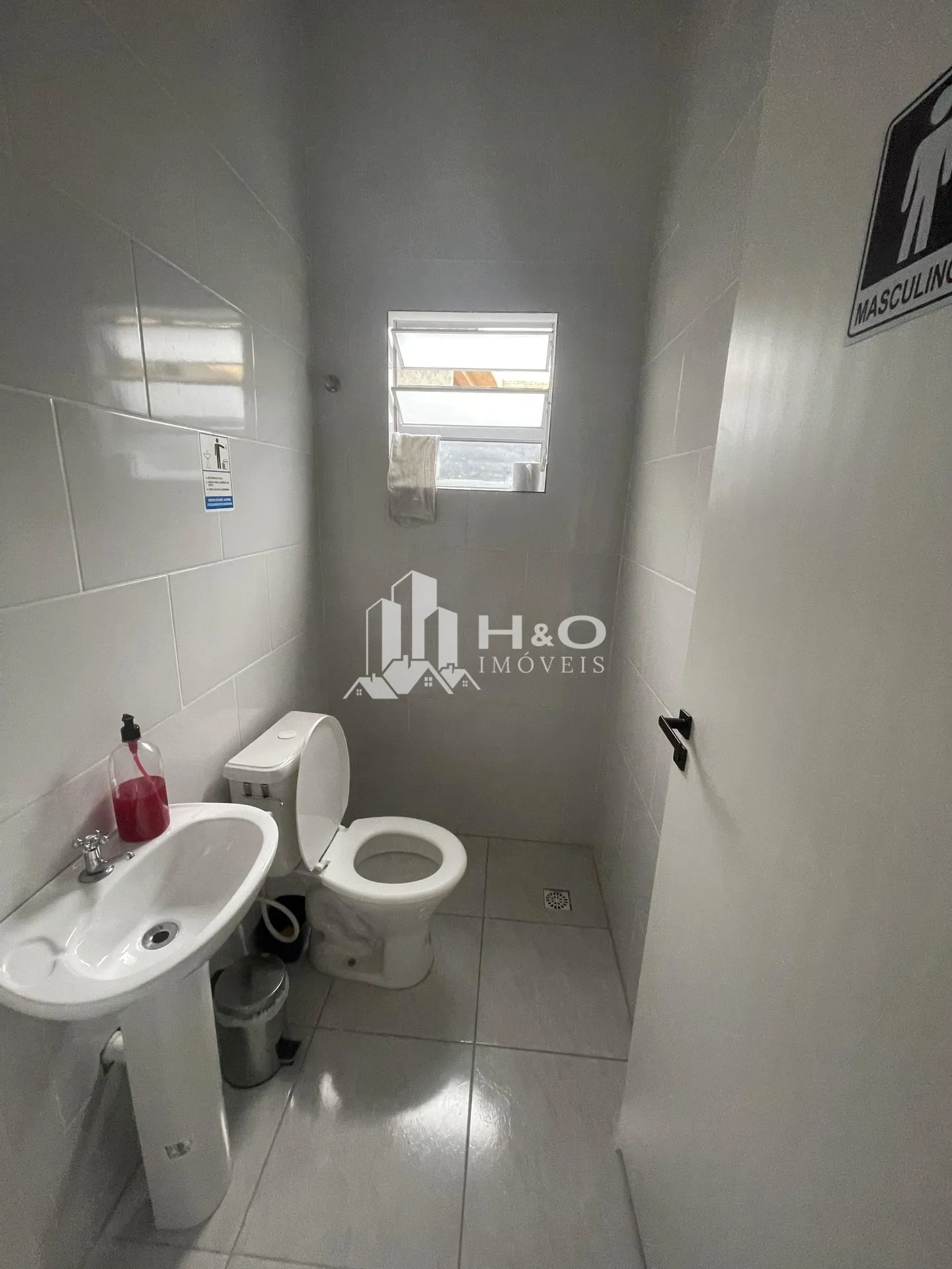 Imagem Salas Comercial Locação na Av. dos Latinos - 24m² | Região Comercial Ampla !
