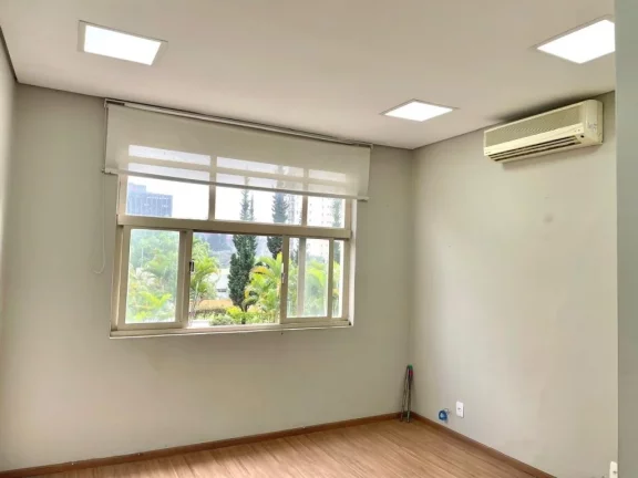Foto do imóvel Oportunidade única: Sala Comercial à Venda em Pinheiros, São Paulo-SP com 1 Sala, 1 Banheiro e 25,70m² de Área.