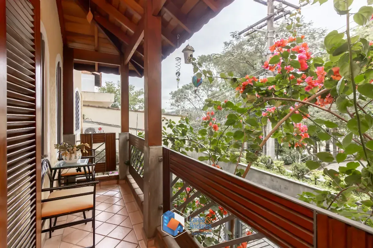 Imagem Sobrado para venda em Jardim Virginia Bianca com 3 quartos, sendo 1 suíte, 223m²