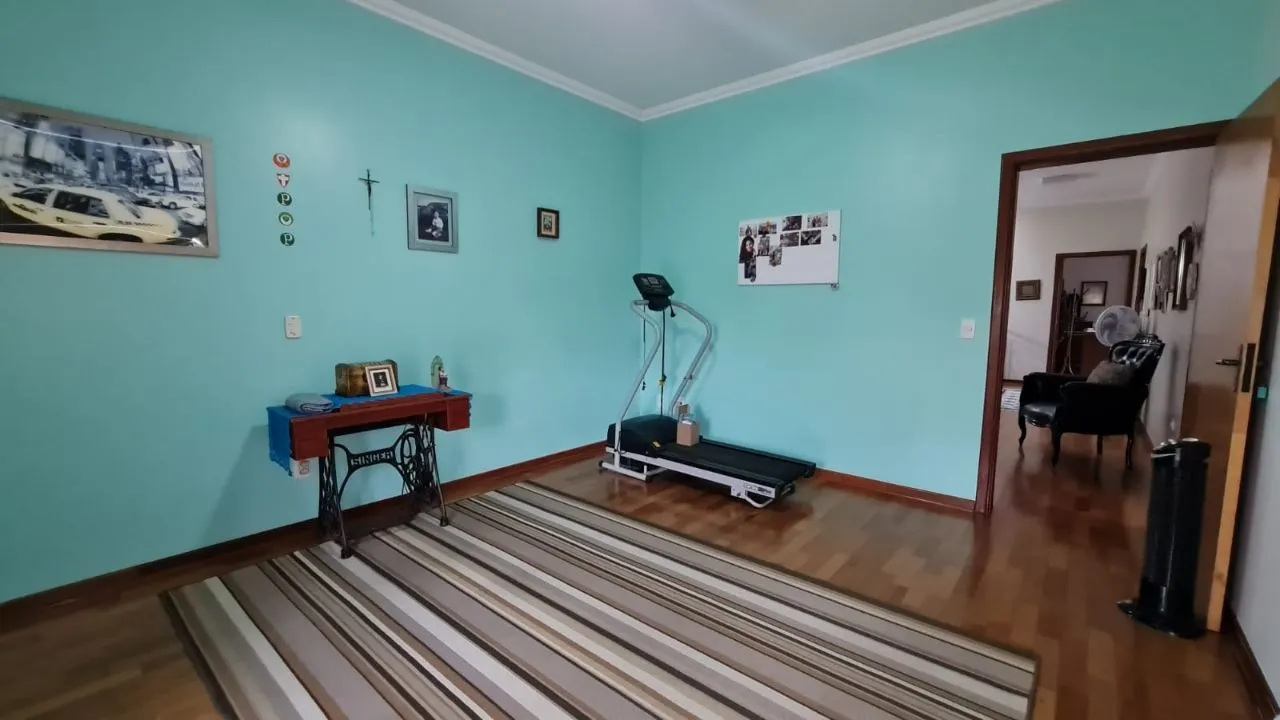Imagem Sobrado à venda em condomínio Ibiti Royal