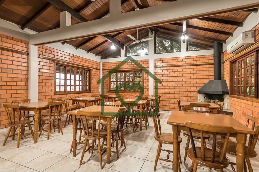 Imagem Imagine viver em uma casa ampla, cheia de charme e rodeada pela tranquilidade da natureza, sem abrir...