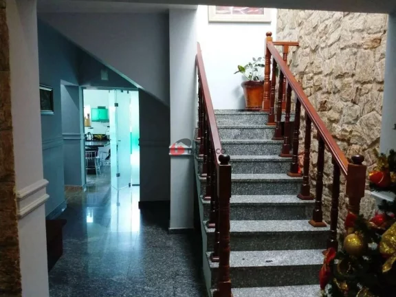 Imagem Sobrado à venda 3 Quartos, 3 Suites, 3 Vagas, 258M², Santa Maria, São Caetano do Sul - SP