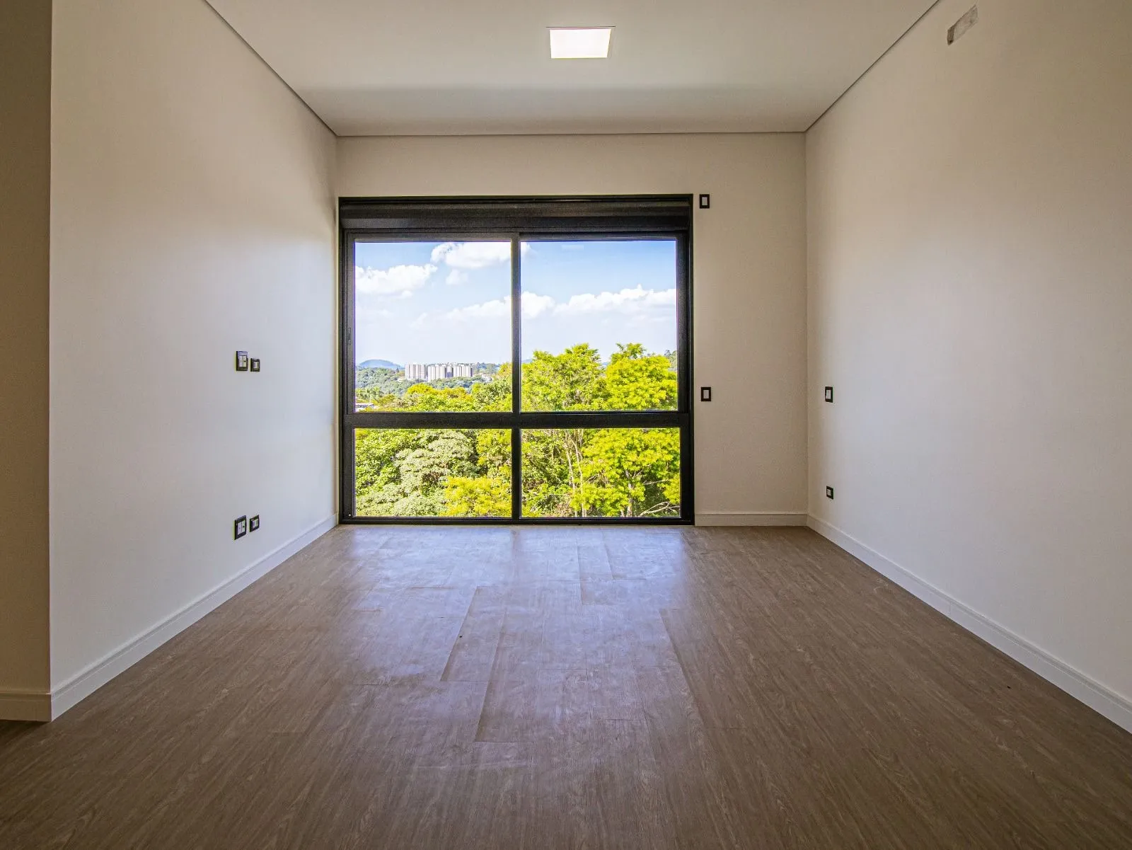 Imagem Casa Sobrado de 606,24m² Localizada no Alphaville Genesis 1 - Santana de Parnaíba - SP!