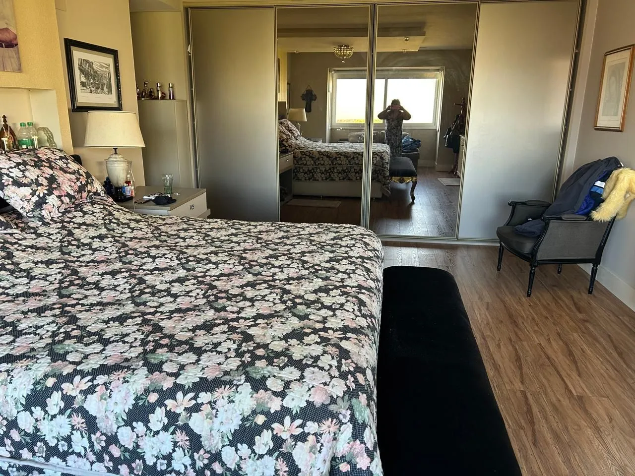 Imagem Vende-se luxuosa casa com 4 suítes e 430m² - Gramado