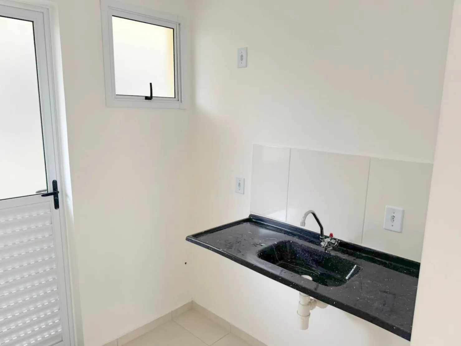 Foto do imóvel Sobrado novo, em condominio, à venda, Jardim Santa Luzia, Guaratinguetá, SP