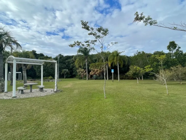 Imagem Terreno à venda, 598 m² - Jurerê Internacional - Florianópolis/SC
