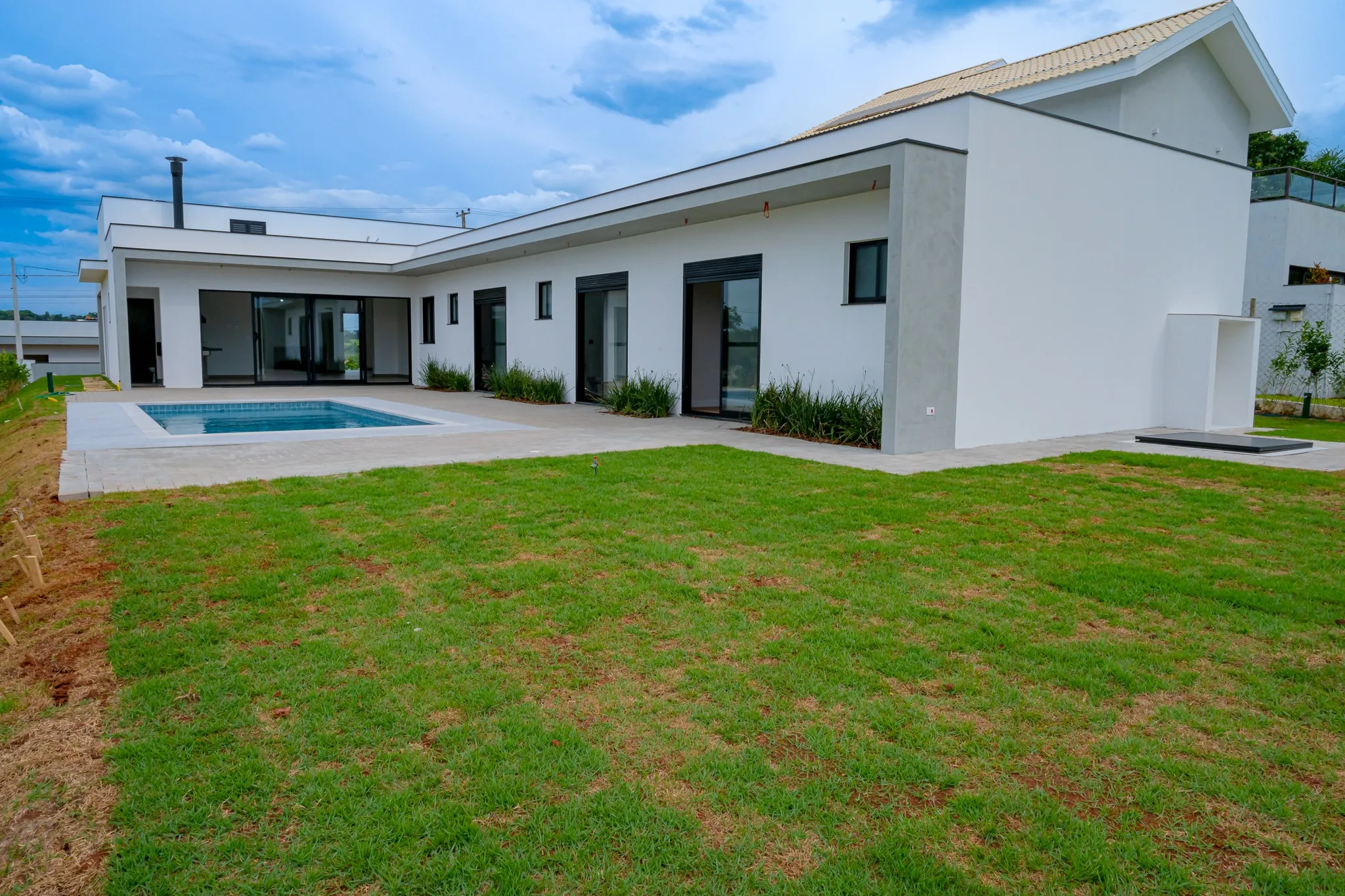 Imagem Casa Térrea 3 Suítes a venda Condomínio: Saint Charbel Araçoiaba da Serra/SP