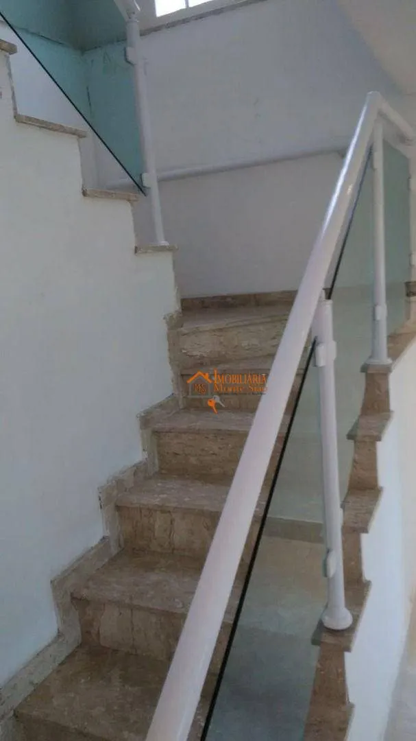 Imagem Sobrado com 3 dormitórios à venda, 150 m² por R$ 650.000,00 - Parque Flamengo - Guarulhos/SP