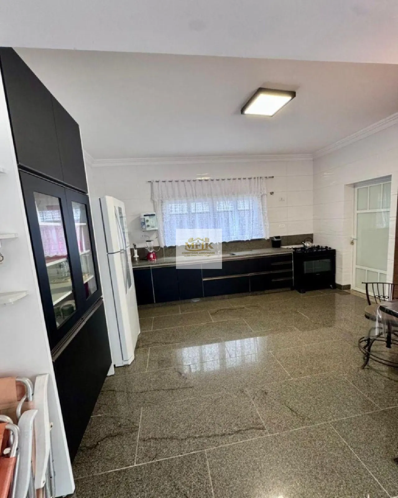 Imagem Casa com 4 quartos e 360 m² à venda em Atami Sul