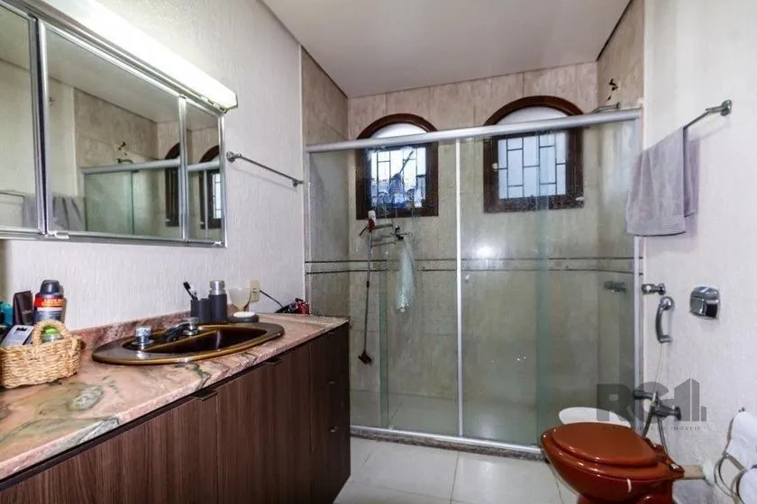 Imagem Casa 303m² - 4 dormitórios, 2 vagas no bairro Santo Antônio