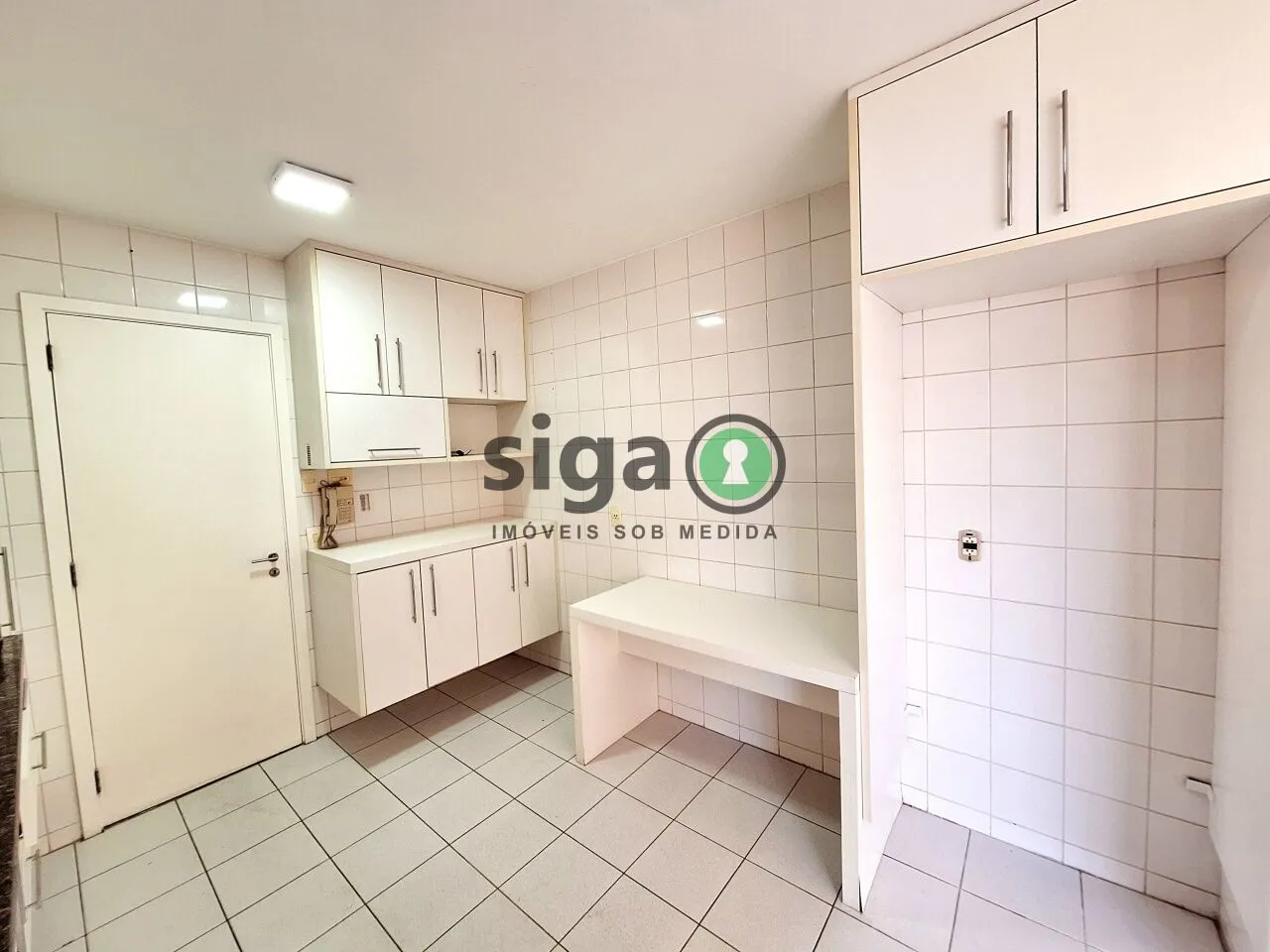 Imagem Cobertura com 3 Quartos, 3 vagas, 266m2, à venda e locação no Panamby