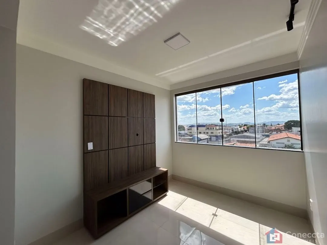 Imagem Apartamento com 2 dormitórios à venda, 70 m² por R$ 450.000,00 - Vila Garcia - Patos de Minas/MG