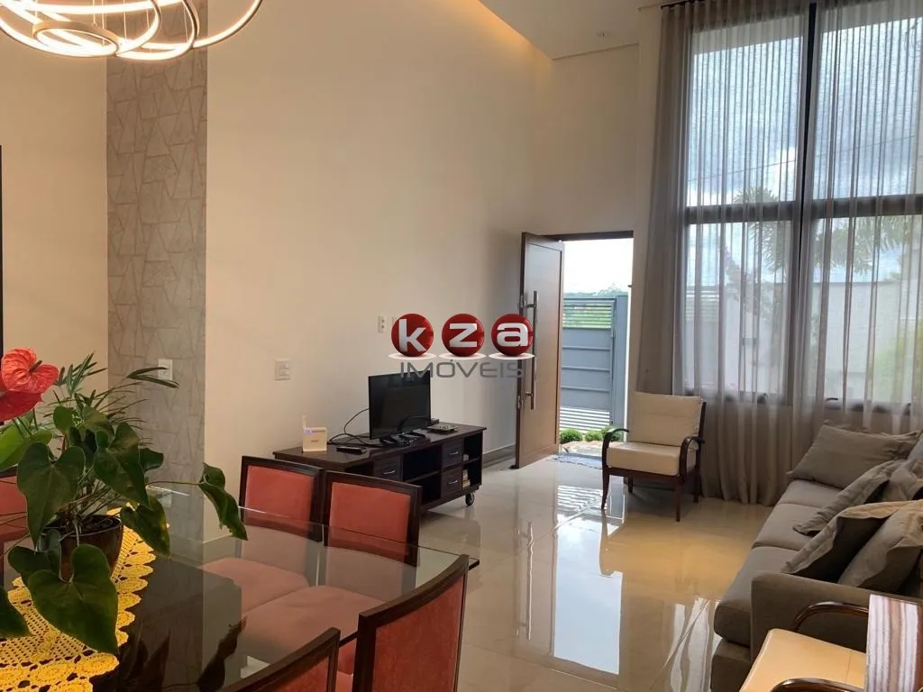 Imagem Casa à venda no Bairro Pinheirinho em Vinhedo com 2 quartos sendo 1 suíte, 2 vagas, 149 m². Aproveite!