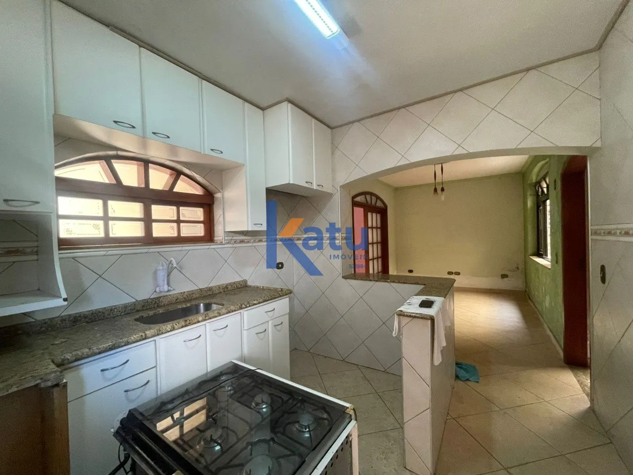 Imagem CASA TÉRREA PARA VENDA NO VILA RAMI - JUNDIAÍ/SP

A residência possui 183 m² de área construíd...