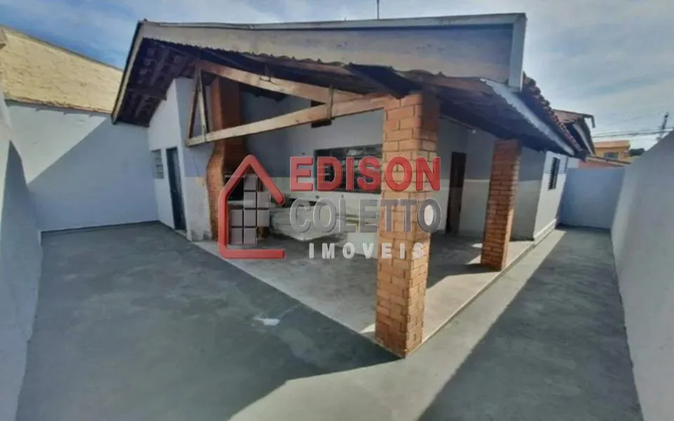 Imagem Casa à venda, 4 quartos, 3 vagas, no bairro Santa Terezinha em Piracicaba - SP!!