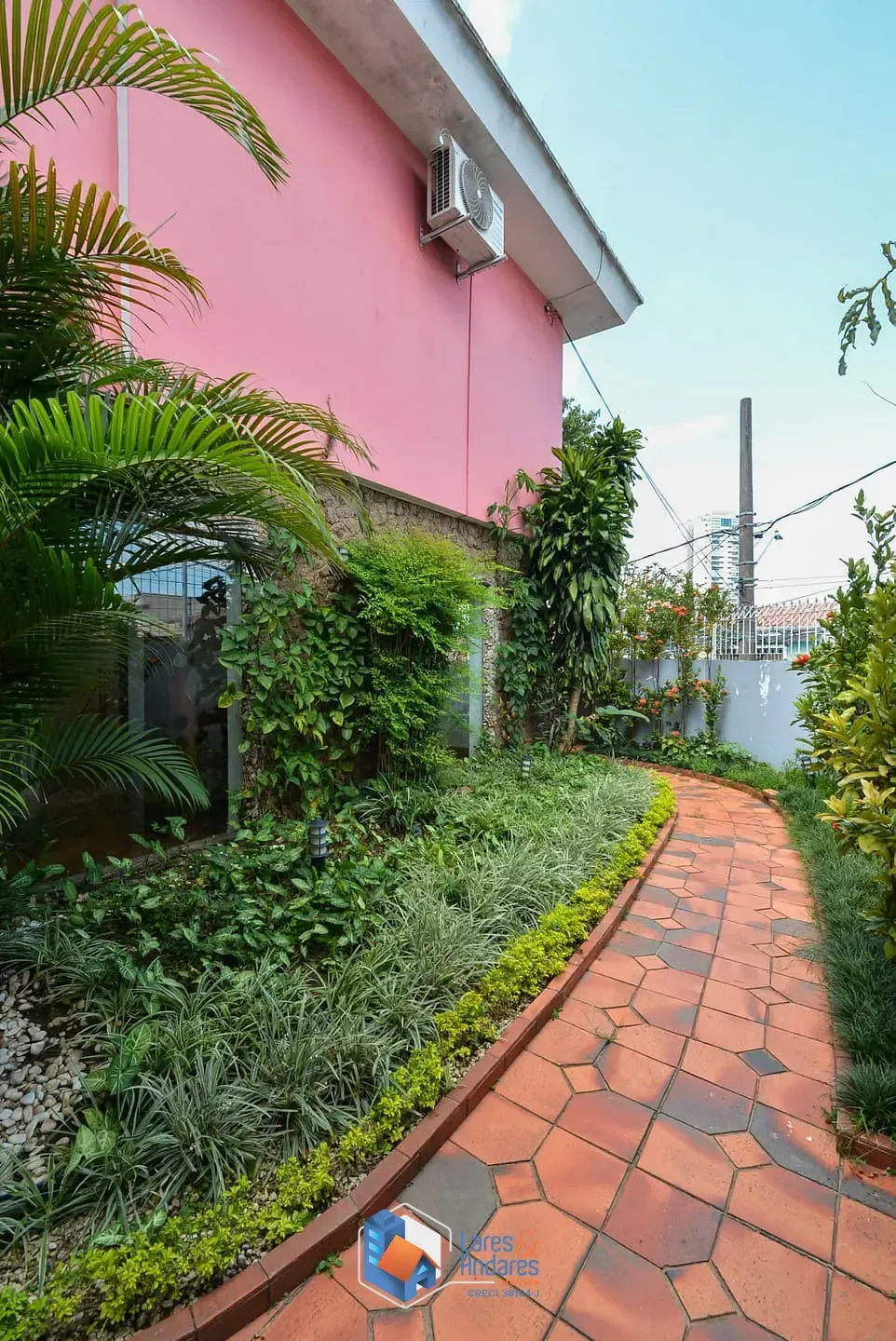 Imagem Casa para venda em Jardim da Glória com 3 quartos, sendo 1 suíte, 250m²