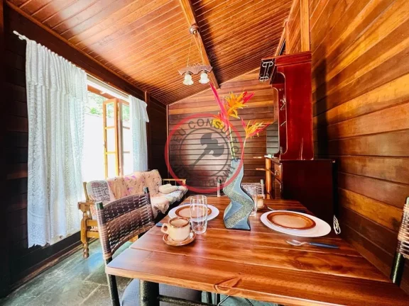 Imagem Casa Térrea, com 2 Quartos, Piscina, Área Gourmet, 3 vagas ,Acesso ao Rio ,Mobiliada