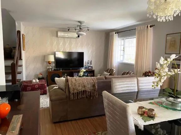Casa com 3 Quartos à Venda, 110 m² em Itaipu - Niterói