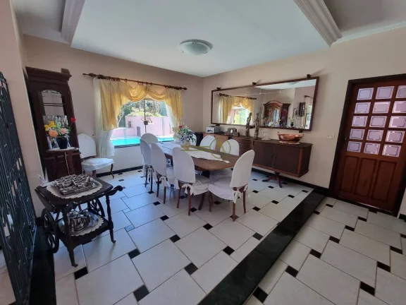 Imagem Mansão térrea de alto padrão à venda, 3 lotes de terrenos, com edículas