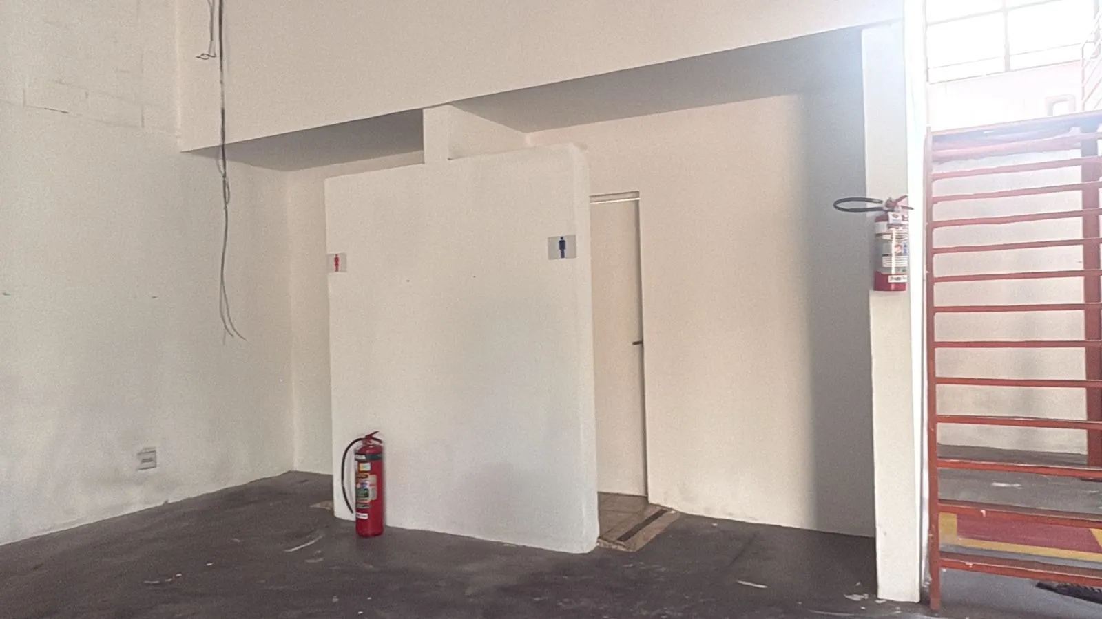 Imagem Galpão industrial 340m² área construída Zona Industrial de Sorocaba