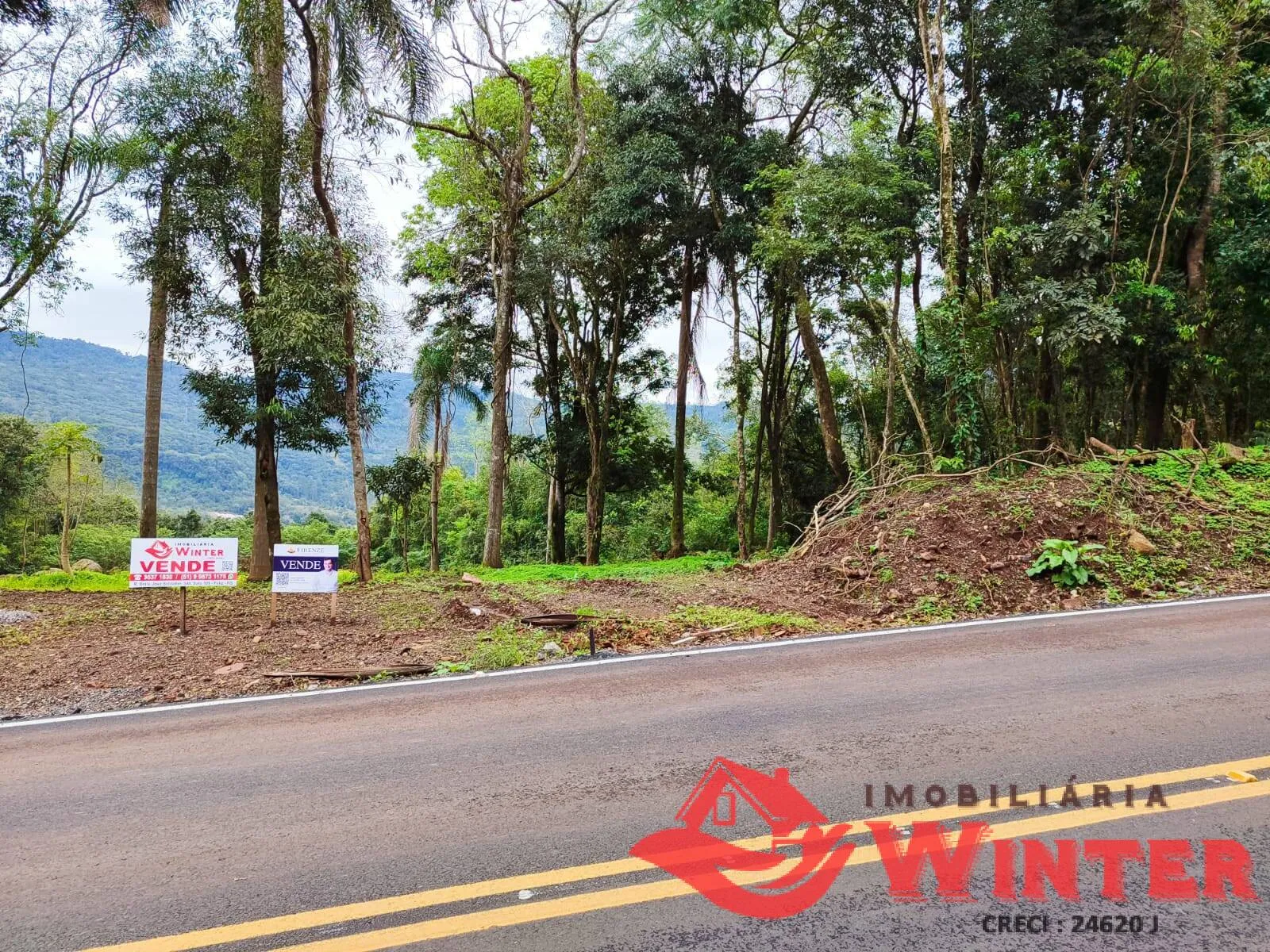 Imagem Amplo terreno de 3.640,32m² com linda vista próximo ao Welt Platz.