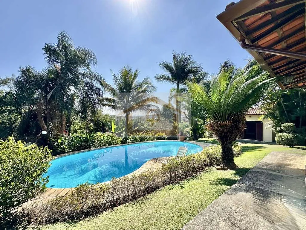 Imagem Rústica, TÉRREA em 4 lotes (1.880m²), 5 dormitórios / 3 suítes, piscina!