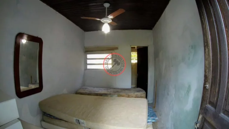 Imagem CASA COM TERRENO DE 1.356 METROS A VENDA, NA PRINCIPAL AVENIDA DE BOISSUCANGA.