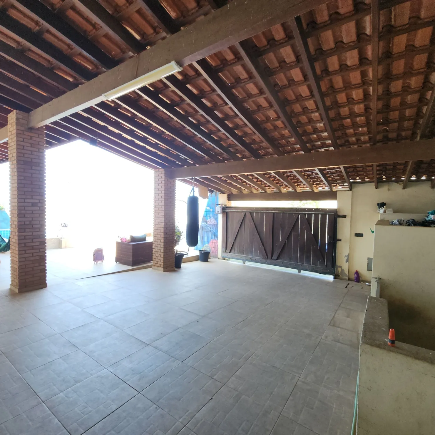 Imagem Casa à venda 2 Quartos, 1 Suite, 5 Vagas, 267M², Parque Shangrilá, Pindamonhangaba - SP
