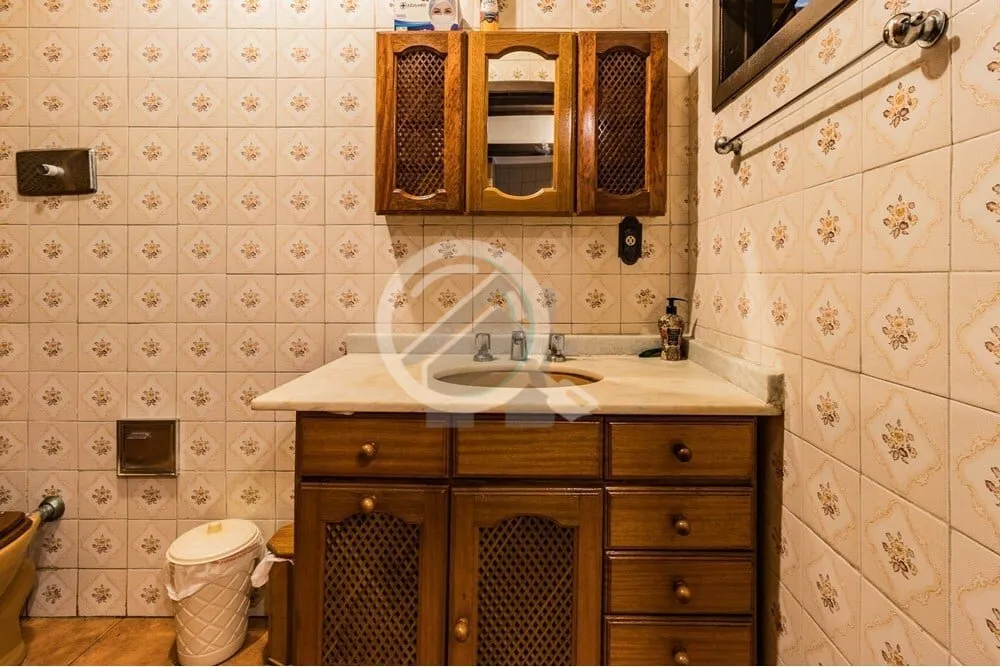 Imagem Descubra seu novo lar nesta magnífica casa à venda situada na tranquila Travessa Kuluene, no bairr...