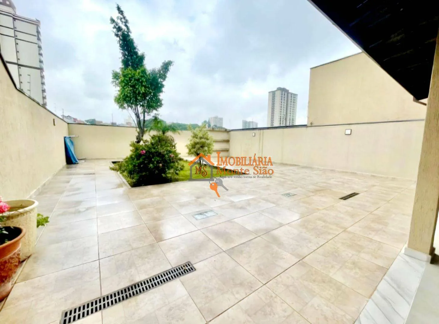 Imagem Sobrado com 4 dormitórios à venda, 512 m² por R$ 1.690.000,00 - Vila Rosália - Guarulhos/SP