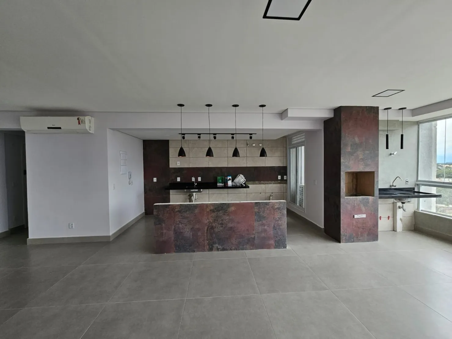 Imagem Apartamento Sofisticado com Vista para a Serra da Mantiqueira - 112m²